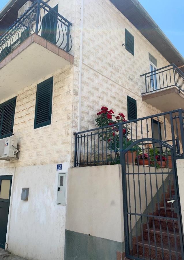 Apartman Mare Blace Zewnętrze zdjęcie